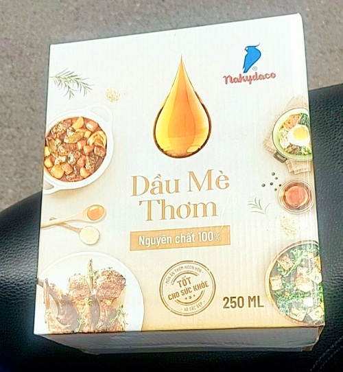 Dầu Mè Thơm Nguyên Chất 100% Nakydaco chai 250ml Thùng 12 chai